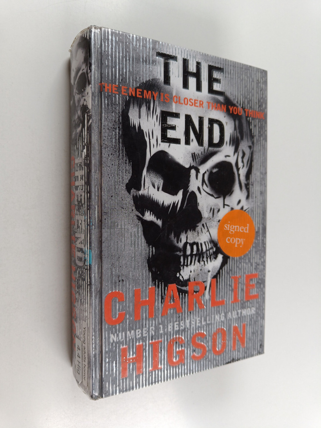 Charlie Higson : The end (signeerattu)