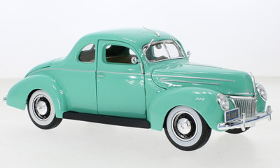 1:18 Ford Deluxe Coupe.