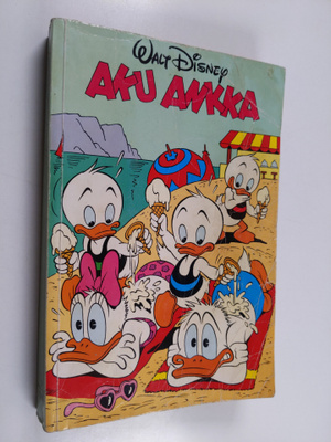 Walt Disney : Aku Ankka neljännesvuosikerta 3/1988