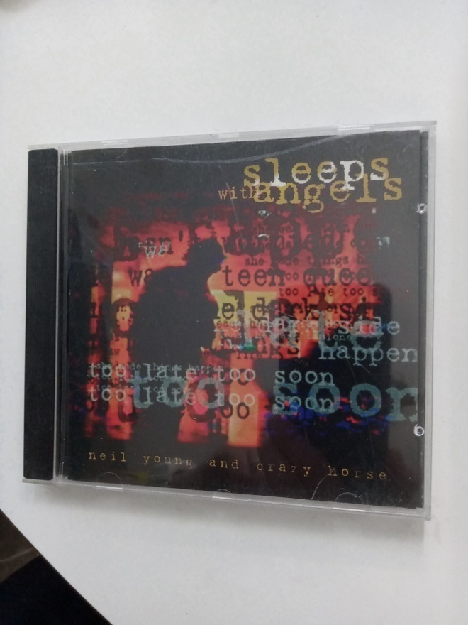 CD Neil Young With Crazy Horse - Sleeps with Angels (Sis.pk)