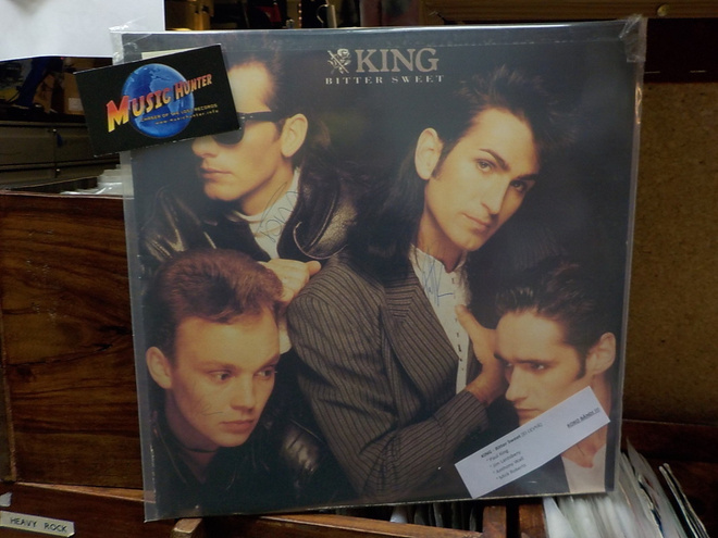 KING - BITTER SWEET LP NIMMAREILLA, EI LEVYÄ !