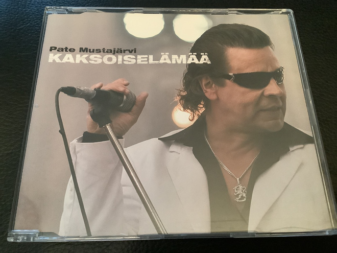 PATE MUSTAJÄRVI - Kaksoiselämää