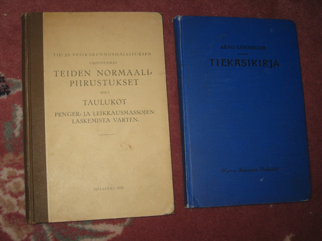 2 kirjaa tierakentamisen tekniikasta.