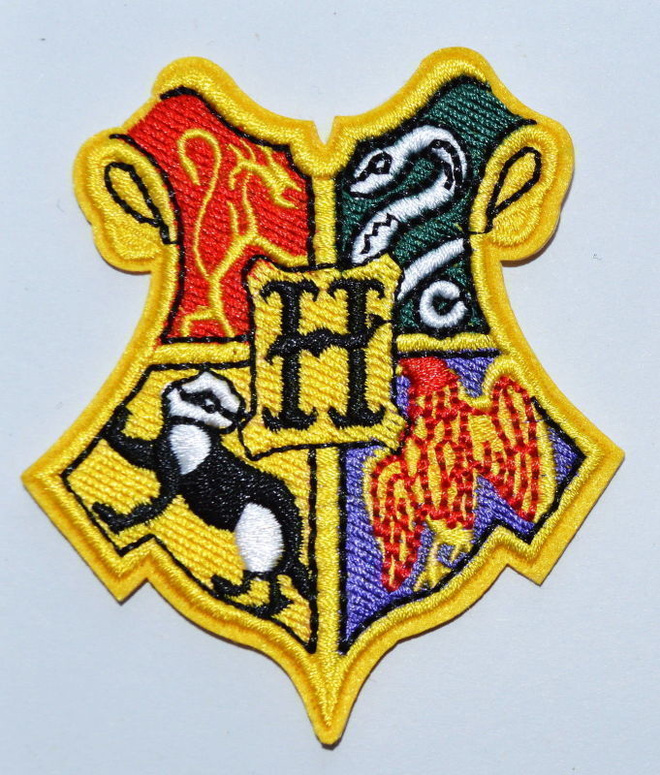 HARRY POTTER - HOGWARTS  patch  - HEAD HUNTER STORE.