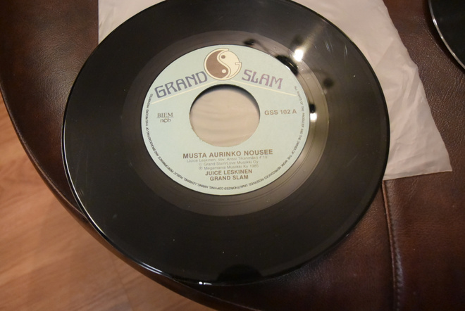 Juice Leskinen Grand Slam – Musta Aurinko Nousee / Mimosan H