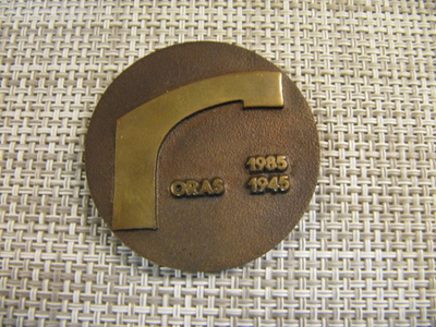 Oras mitali 1945-1985 .