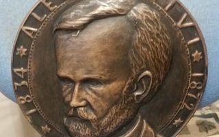 Aleksis Kivi reliefi