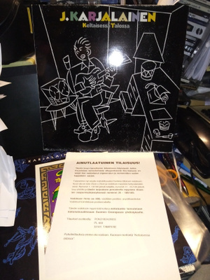 LP J. KARJALAINEN : Keltaisessa talossa ( SIS POSTIKULU)
