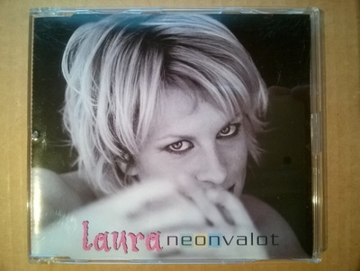 Laura Voutilainen - Neonvalot CDS