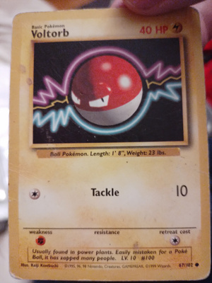 Voltorb 67/102 Base set card