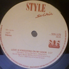 STYLE :: LOVE IS KNOCKING ON MY DOOR :: VINYYLI  7"  1983 - pikkukuva 3