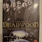 Deadwood, 3. tuotantokausi, 4-Levyn BOXI ,(UUSI) - DVD - pikkukuva 1