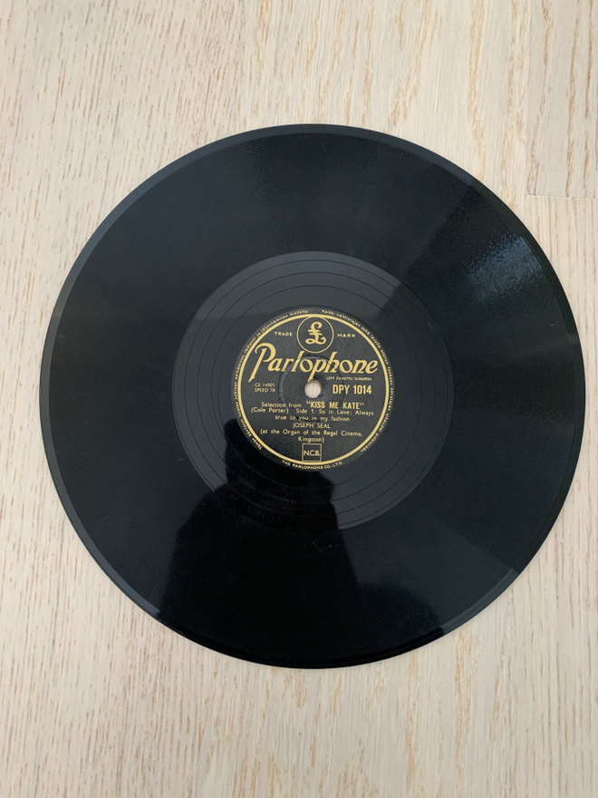 Savikiekko Parlophone DPY 1014 Joseph Seal