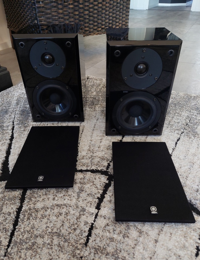 Yamaha NX-E300 HiFi kaiutinpari