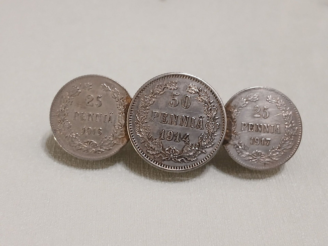 Penniä Hopeakolikot , 25 Penniä 1916- 1917, 50 Penniä 1914,