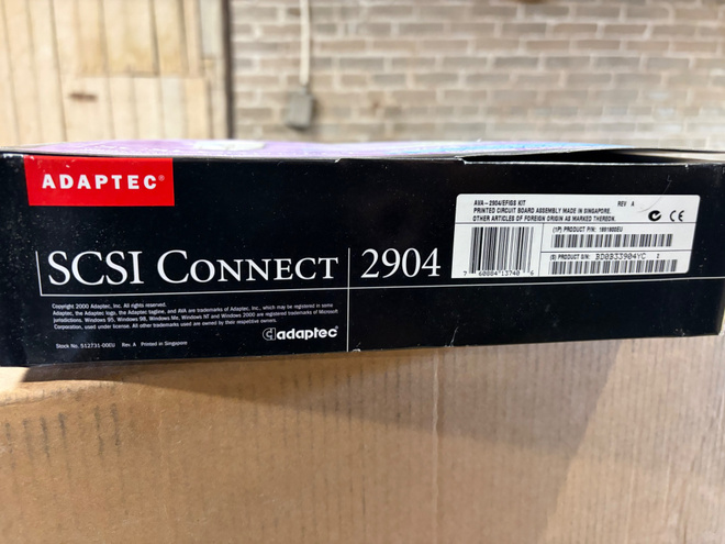 Adaptec scsi ”uusi”