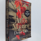Alice Munro : Dear Life - pikkukuva 1