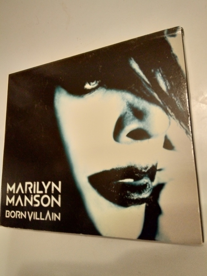 CD MARILYN MANSON - Born villain  ( Sis.postikulut )