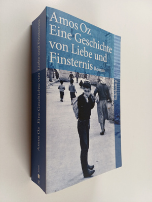 Amos Oz ym. : Eine Geschichte von Liebe und Finsternis