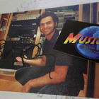 DWEEZIL ZAPPA NIMIKIRJOITUS KUVASSA - pikkukuva 1