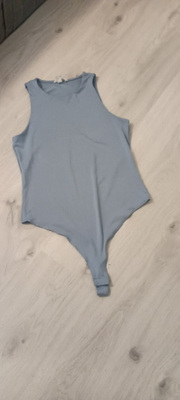 Ale Vaaleansininen mikrokuituinen bodytoppi käyttämätön) (M)