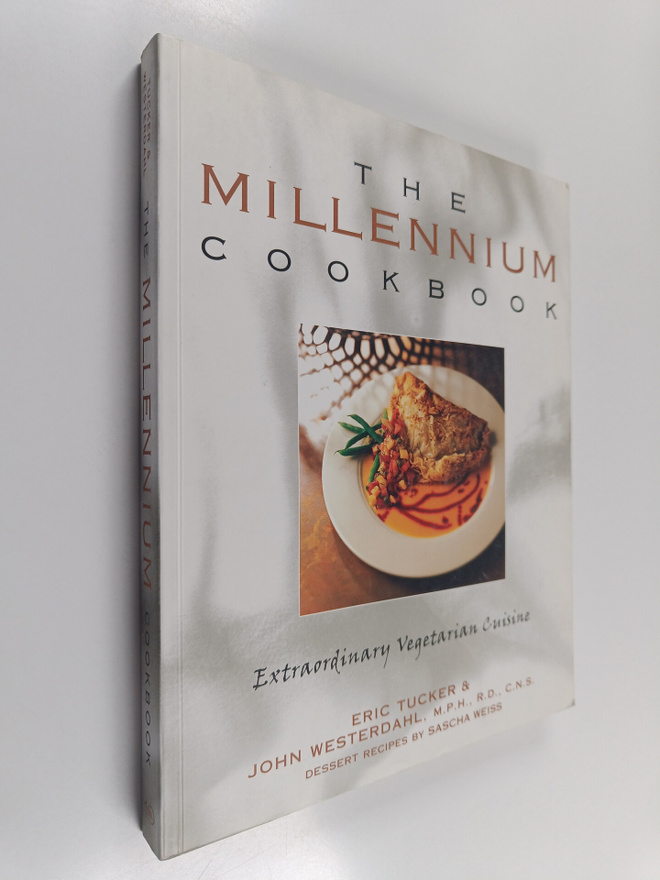 Eric Tucker ym. : The Millennium Cookbook - Extraordinary...