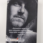 Jo Nesbö : Pelastaja - pikkukuva 2