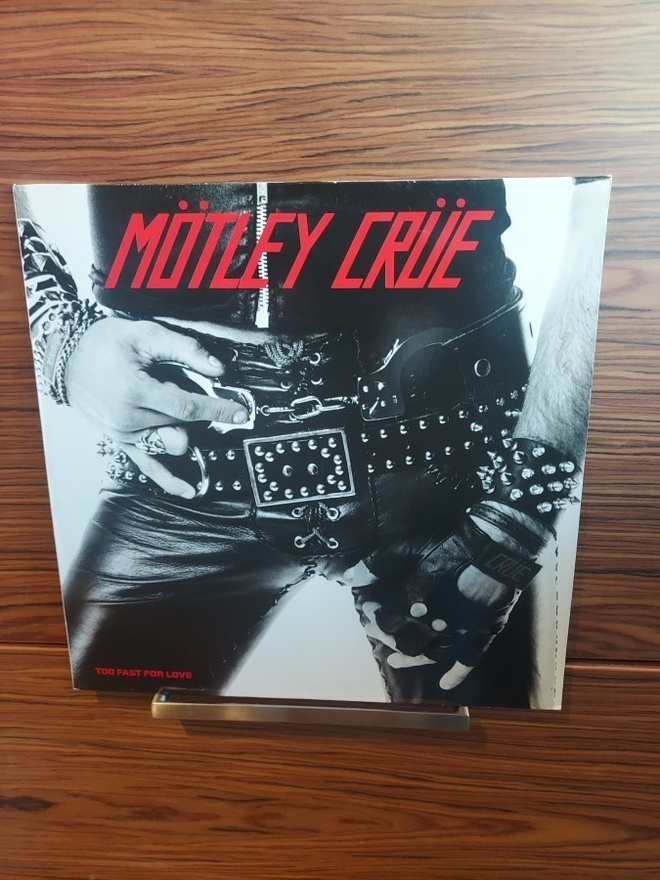 Mötley Crüe - Too Fast For Love