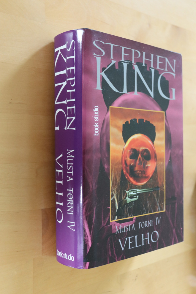 Stephen King : Velho Musta torni IV ( 1.p. 1998 )