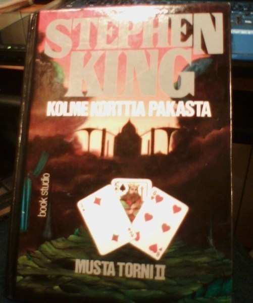 Stephen King: Kolme korttia pakasta (kovakantinen) Sis.pk:t
