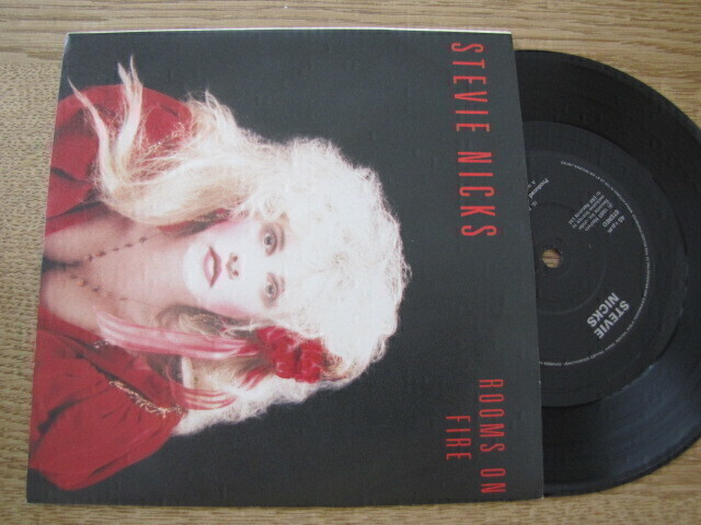 Stevie Nicks Rooms on fire 7 45 UK 1989