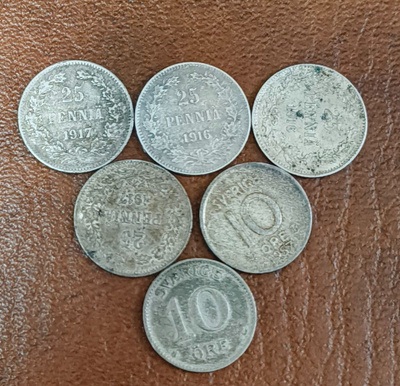 6 hopeakolikkoa