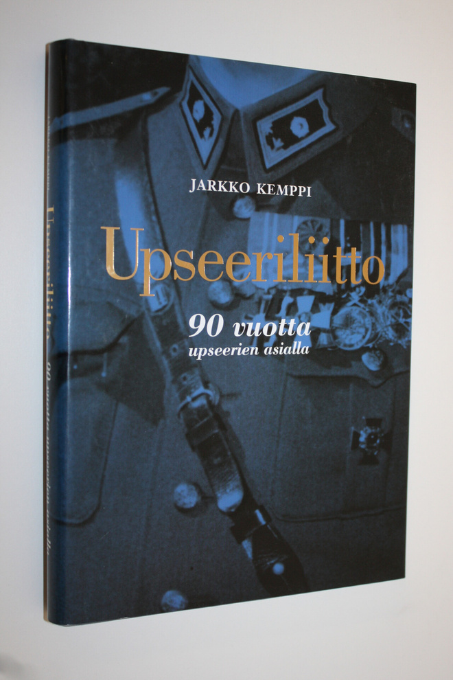 Jarkko Kemppi : Upseeriliitto : 90 vuotta upseerien asialla