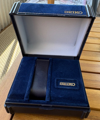 Vintage Seiko kellolaatikko.