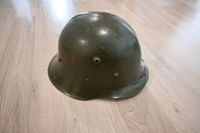 Bulgarialainen M36A kypärä