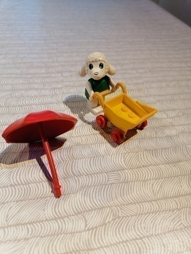 LEGO  FABULAND     3602 BIANCA LAMB AND STROLLER