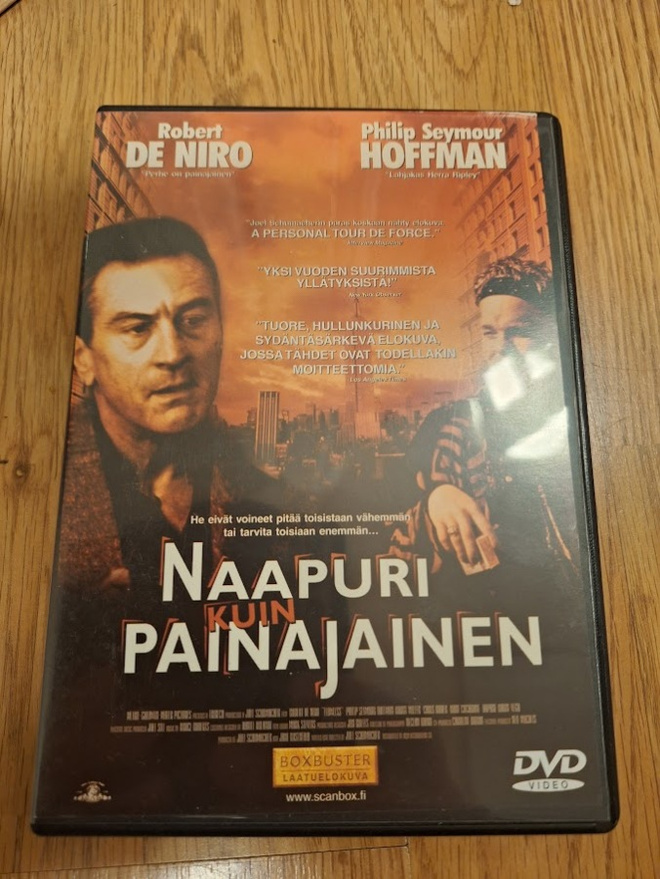 Naapuri Kuin Painajainen