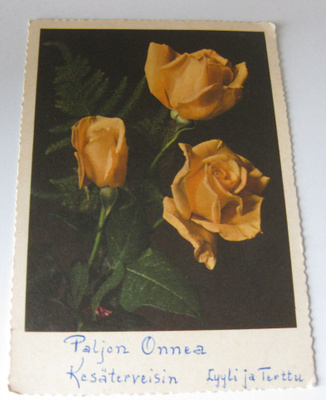 Vanha ruusuaiheinen postikortti, postitettu v. 1975