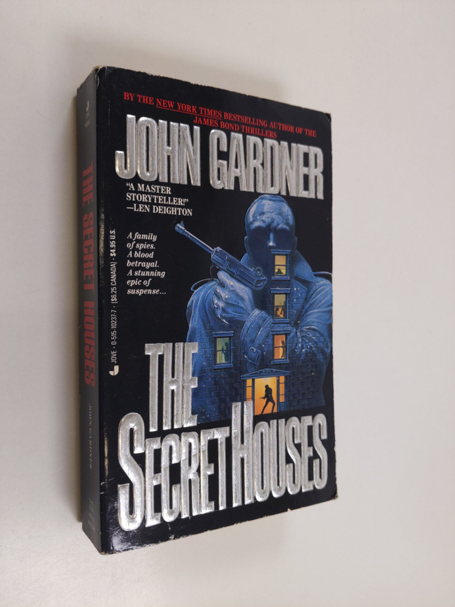 John E. Gardner : The Secret Houses