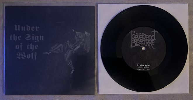 Mannhai / Reverend Bizarre – Under The Sign Of The Wolf 7”