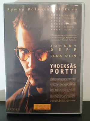 YHDEKSÄS PORTTI DVD