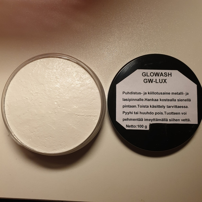 Metallin ja lasin puhdistusaine CLOWASH CW-LUX