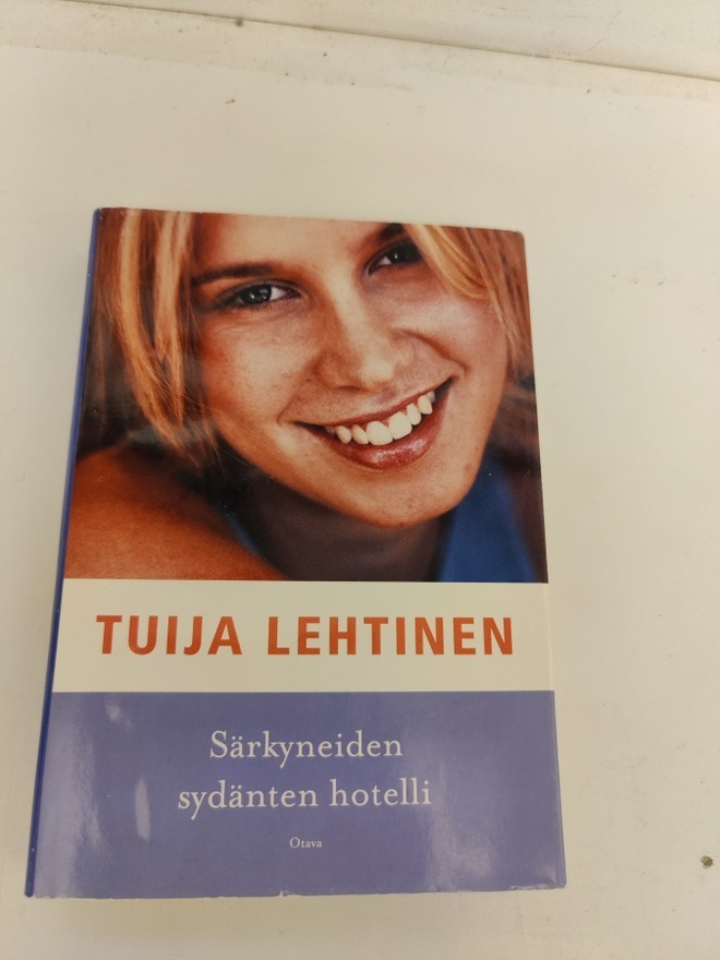 Tuija Lehtinen; Särkyneiden sydänten hotelli