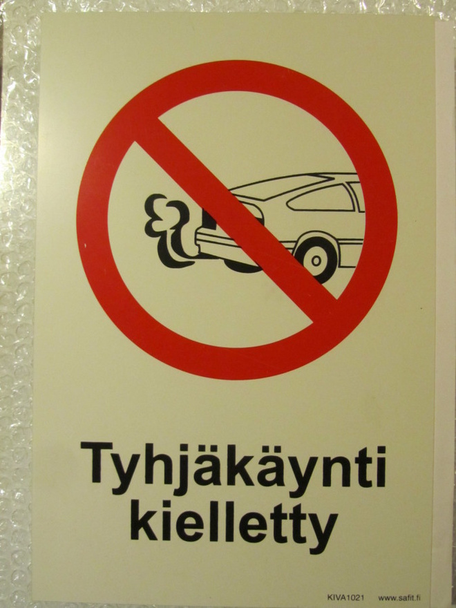 Kilpi • Tyhjäkäynti kielletty
