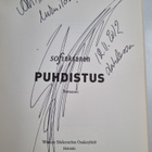 Sofi Oksanen : Puhdistus (signeerattu, tekijän omiste) - pikkukuva 3