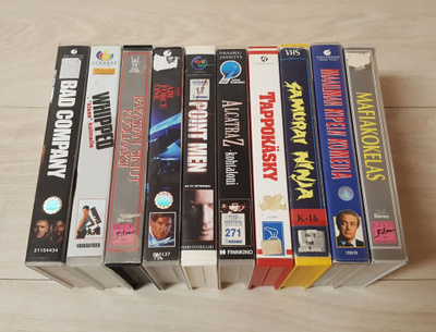 10 kpl isokoppaiset VHS-kasetit (Paketti 1)