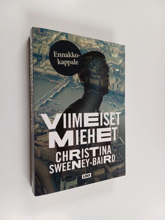 Christina Sweeney-Baird : Viimeiset miehet (näytekappale)