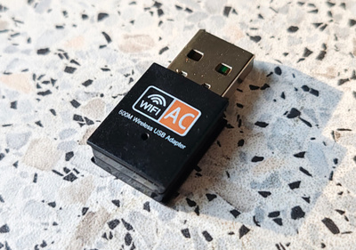 USB WiFi adapteri 2.4 / 5 GHz - 600 Mbps