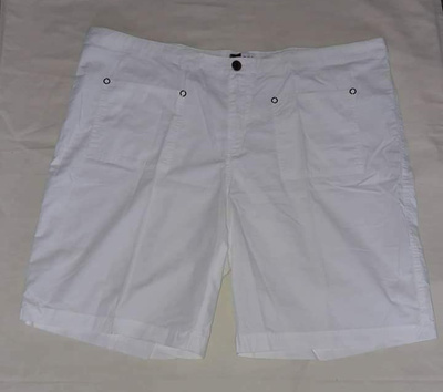 Valkoiset shortsit koko L