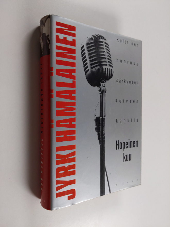 Jyrki Hämäläinen : Hopeinen kuu : kirja ihmisten haaveist...